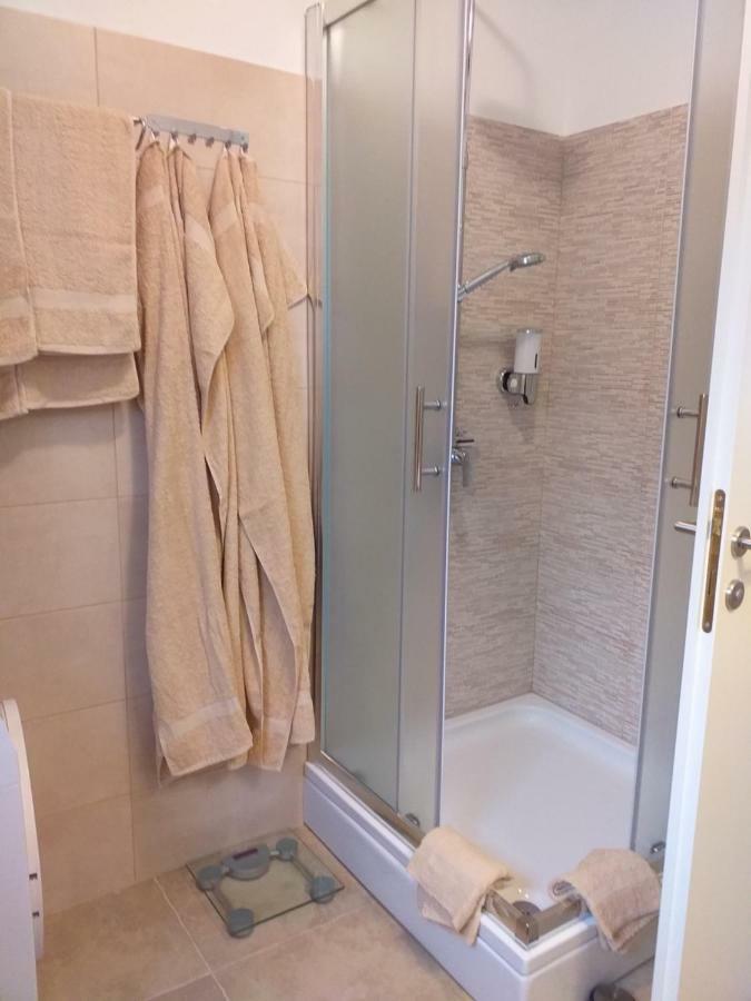 Apartman Leanton Pula Buitenkant foto