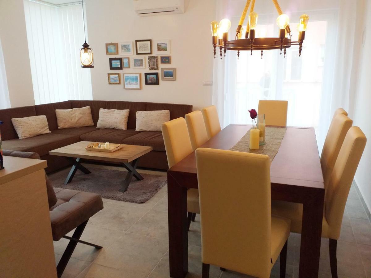 Apartman Leanton Pula Buitenkant foto
